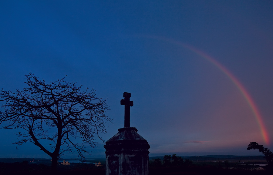 Rainbow in Old Goa Sunrise rainbow from Mount Mary Chapel in Old Goa<br>5D Mark II, TS-E 17L