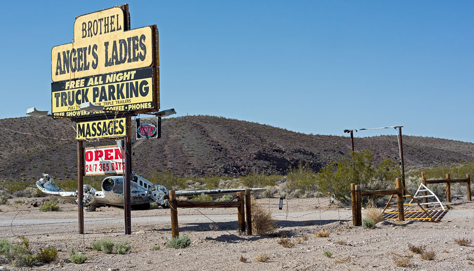 Angels-Ladies-Beatty-Nevada-Sign1.jpg