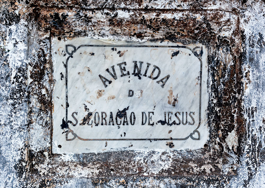 Plaque bearing original name of the street, near Panjim Church
