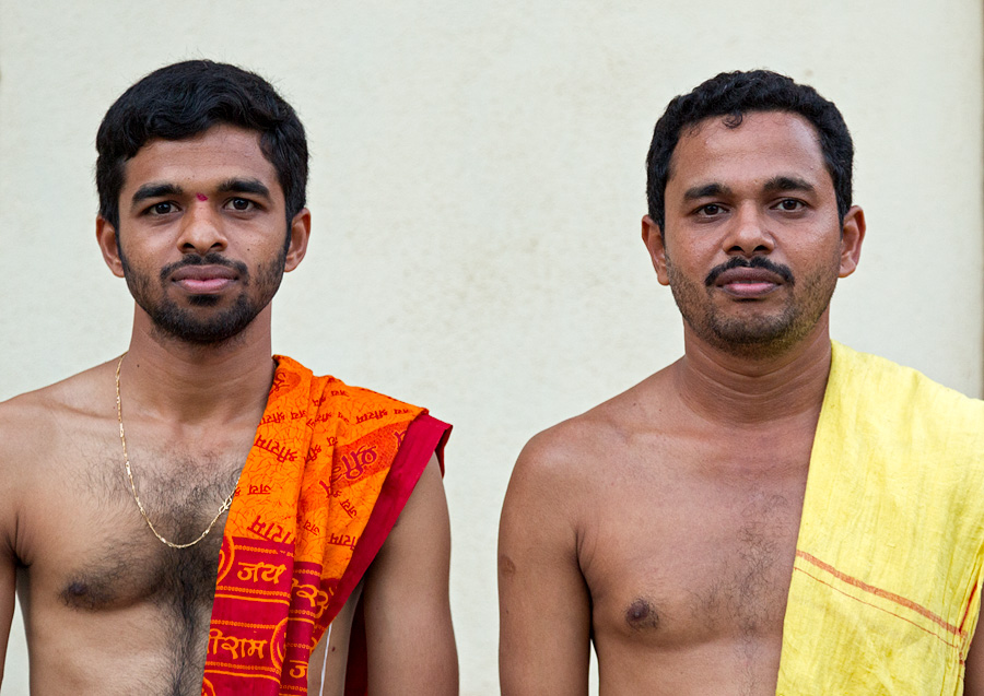 Temple priests