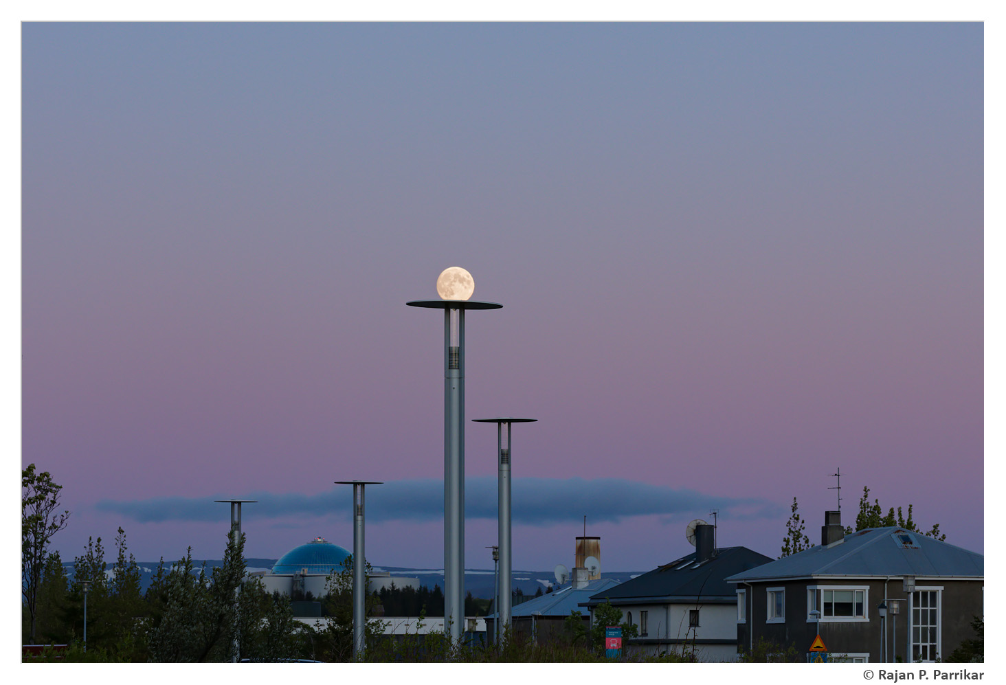 Moonrise near Hallgrímskirkja, Reykjavík, Iceland