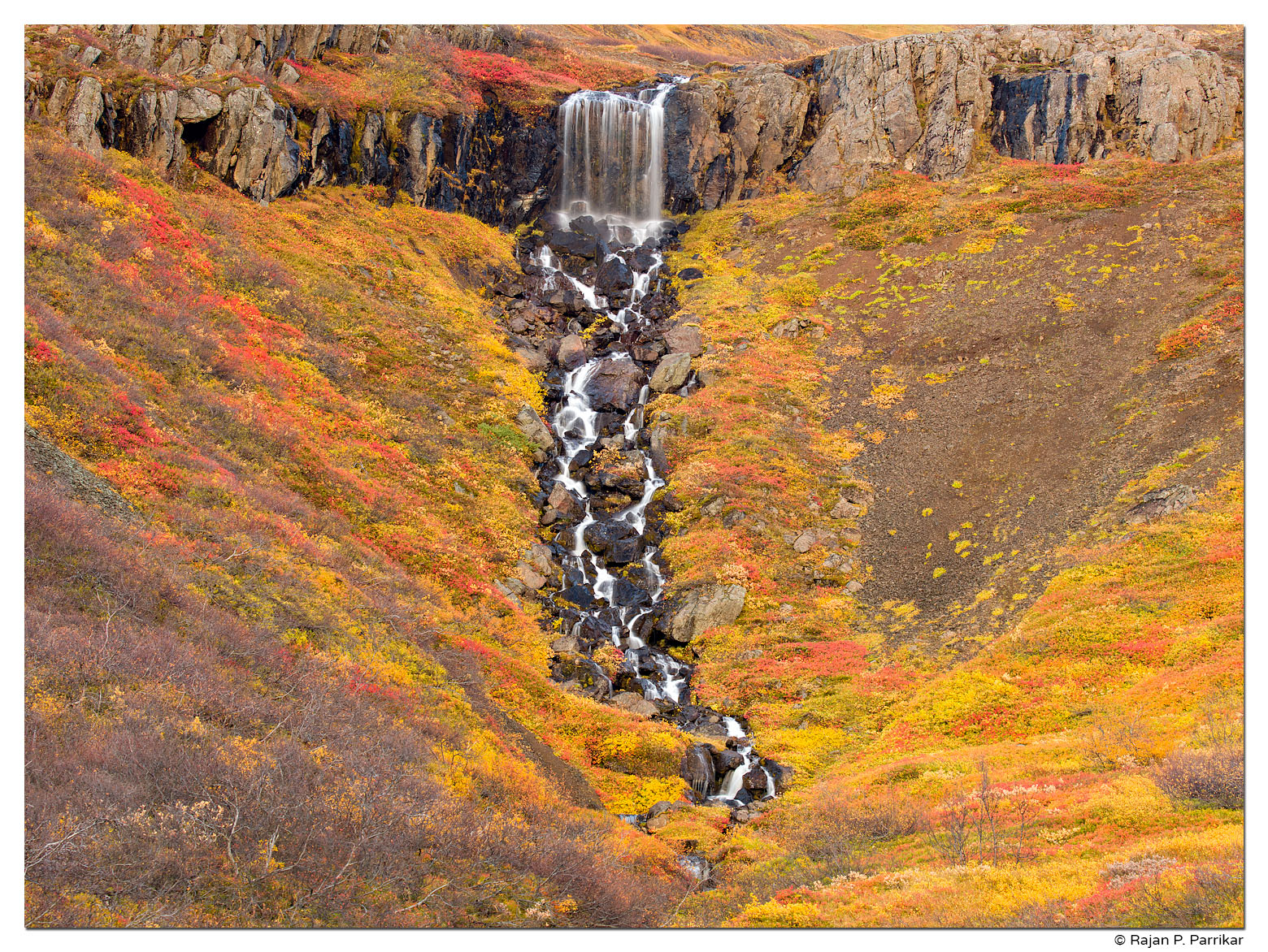 Tvíhvammalækur - Fall colour in Iceland